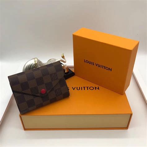 lv wallet dubai